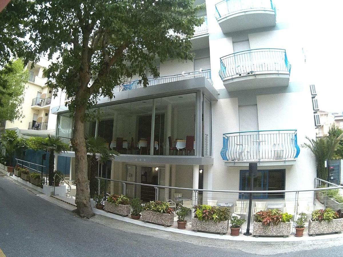Hotel Azzurro Cattolica Exterior photo